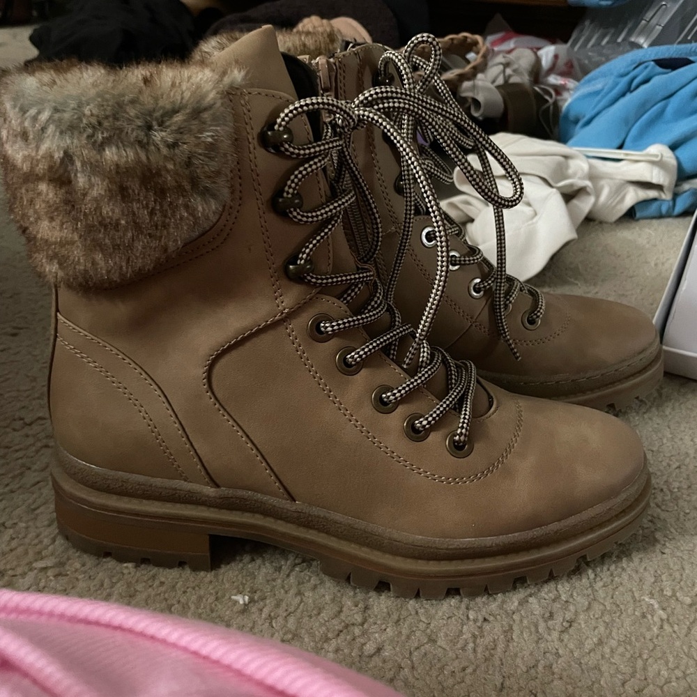 Steve Madden Tan Fur-Lined Winter Boots
